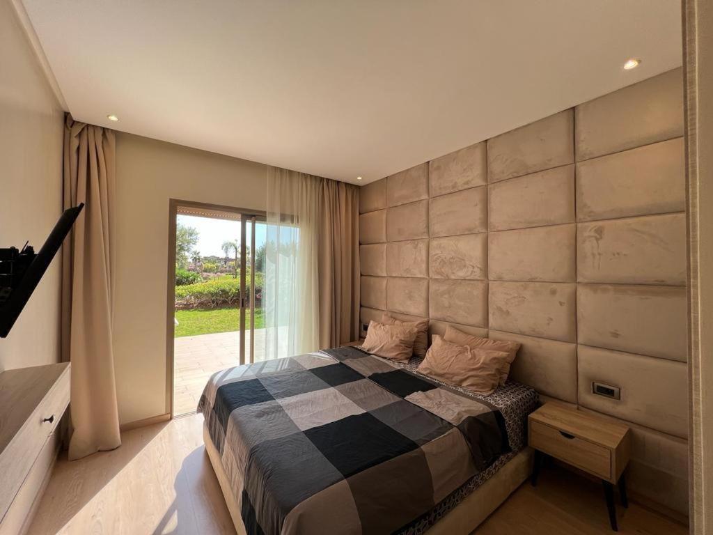 Jade Avec Jardin Privatif Et Acces Directe Piscine Appartement Marrakesh
